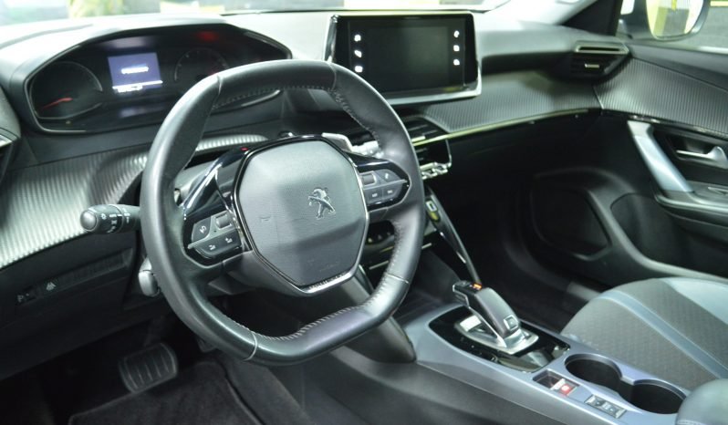 
								Peugeot 2008 1.2 Allure Pack 130 full									