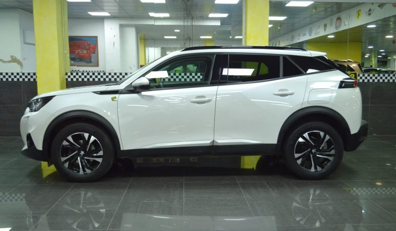 
								Peugeot 2008 1.2 Allure Pack 130 full									