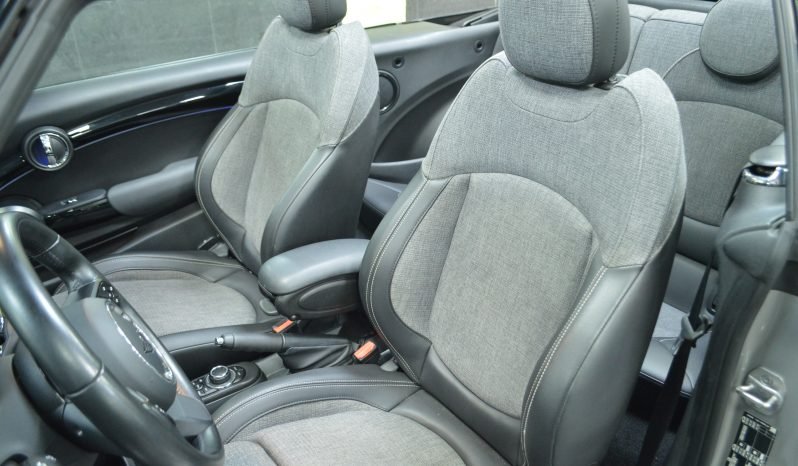 
								Mini Cooper Cabrio Sidewalk Edition full									