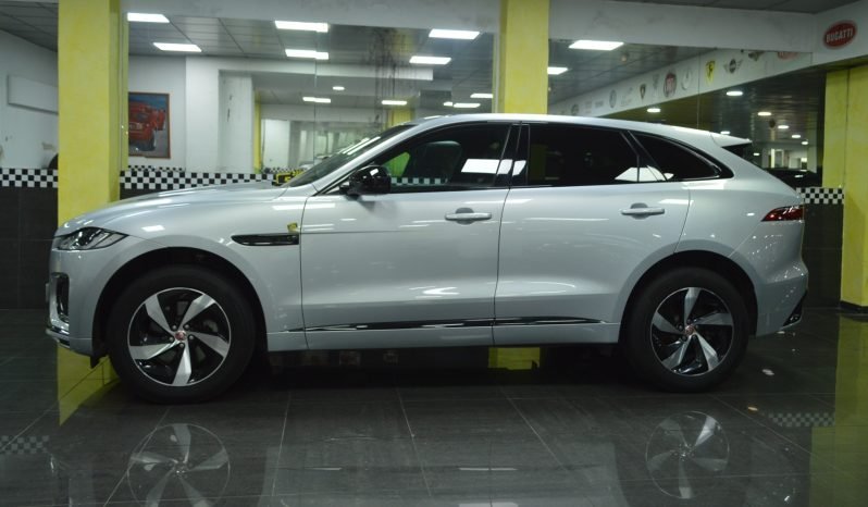 
								Jaguar F-PACE 2.0D I4 MHEV full									