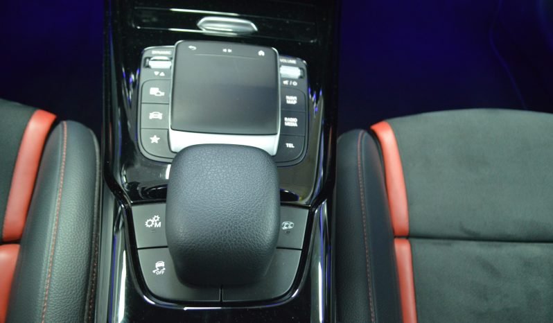 
								Mercedes-Benz A 45 S AMG 4MATIC 421 CV full									