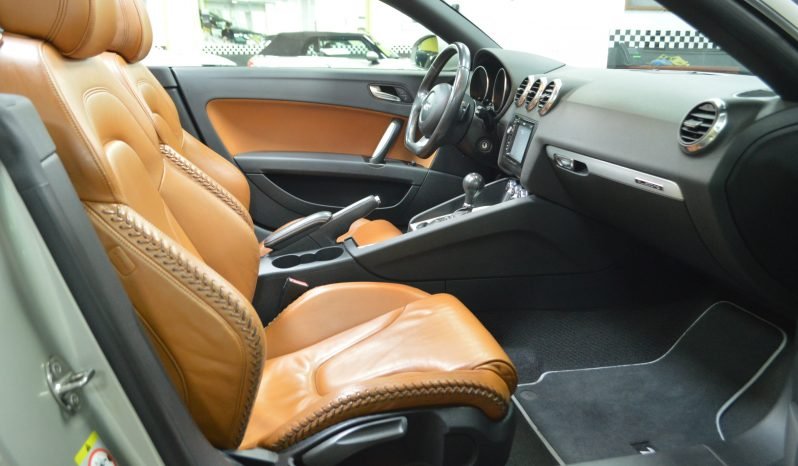 
								Audi TT 3.2 TFSI V6 Cabrio full									