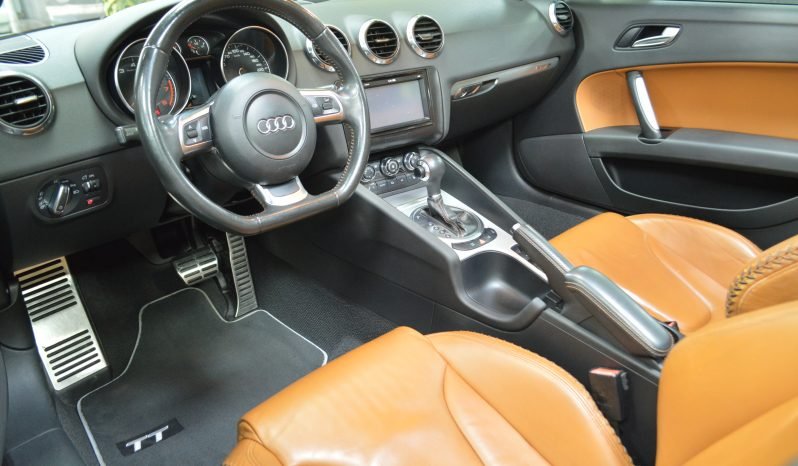 
								Audi TT 3.2 TFSI V6 Cabrio full									