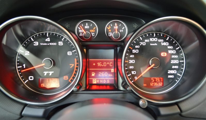 
								Audi TT 3.2 TFSI V6 Cabrio full									