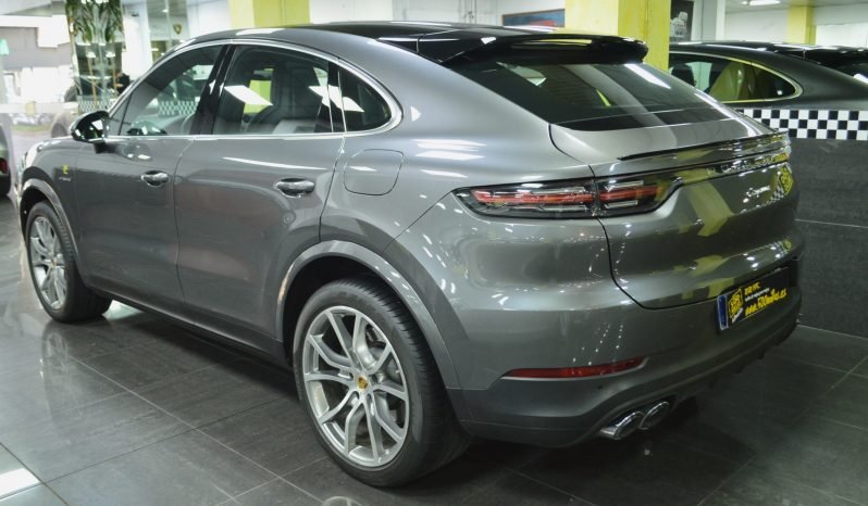 
								Porsche Cayenne Coupé E-Hybrid full									