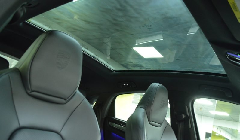 
								Porsche Cayenne Coupé E-Hybrid full									