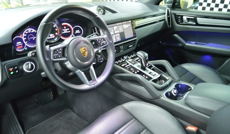 
								Porsche Cayenne Coupé E-Hybrid full									