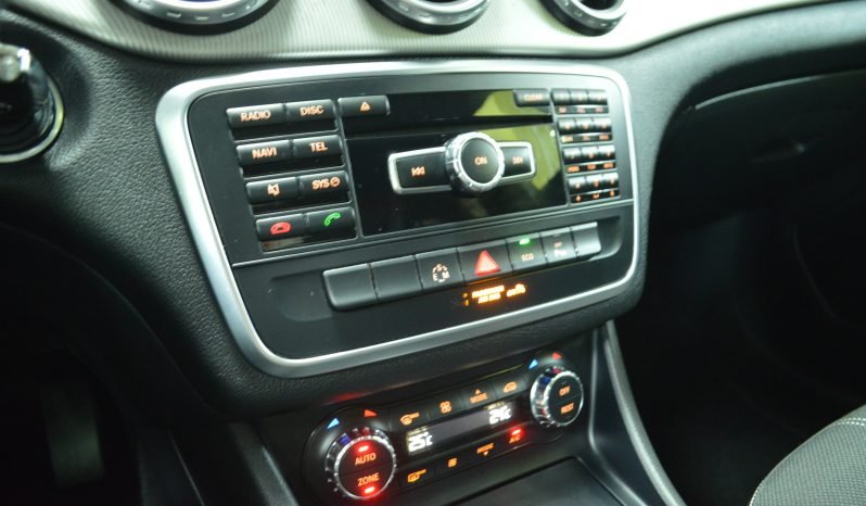 
								Mercedes-Benz GLA 200 CDI Urban full									