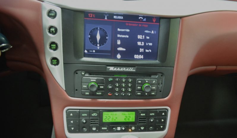 
								Maserati GranTurismo 4.2 V8 405 CV full									